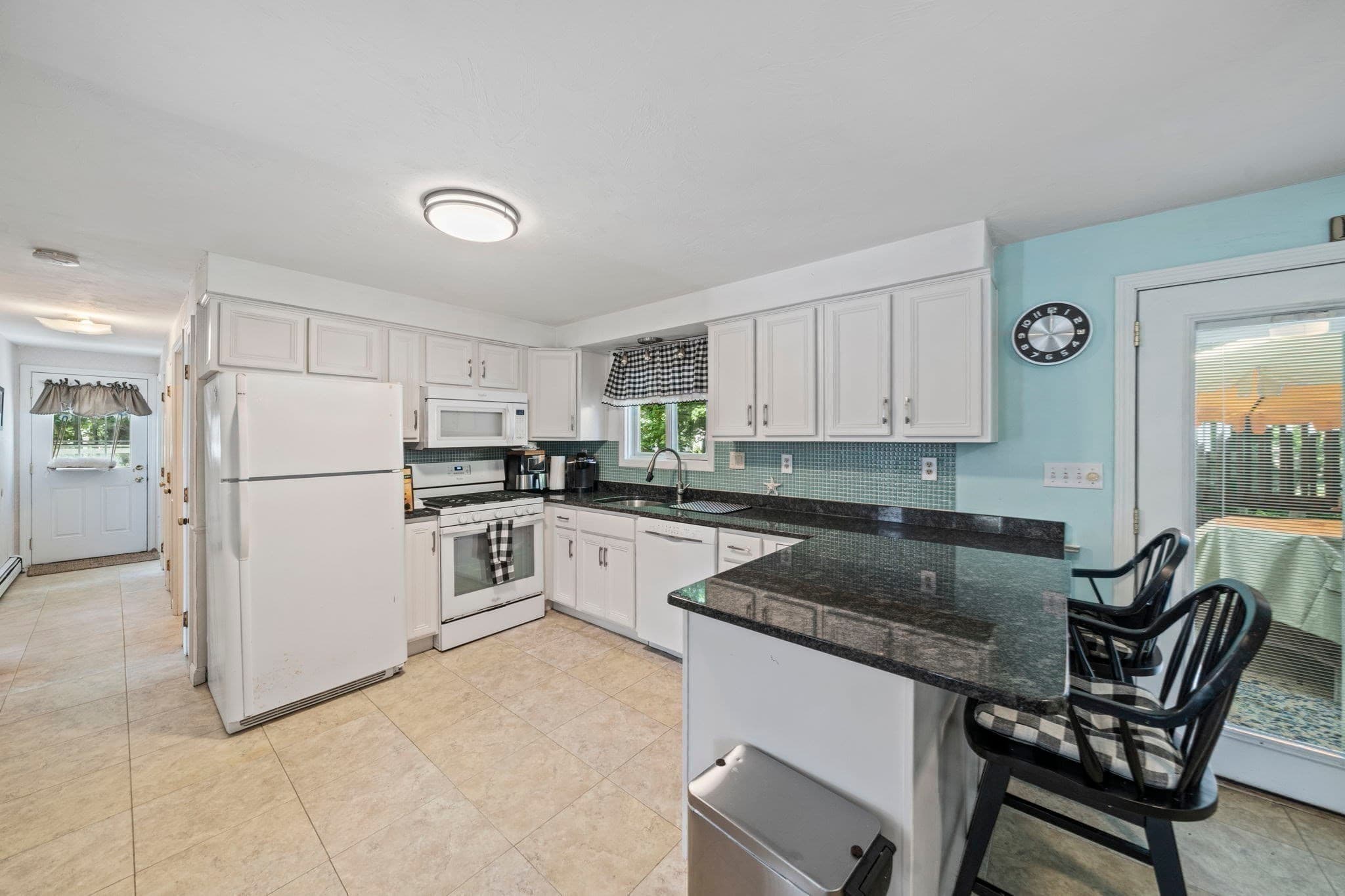 Single Family Residence at 6 Country Way, Marshfield MA 02050, photo 8 of 36