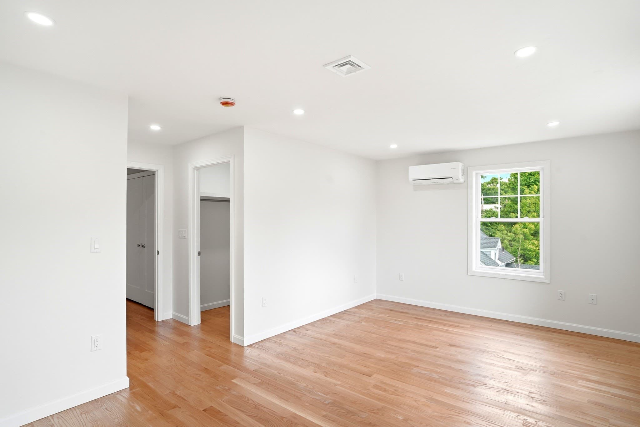 Condominium at 17 Crosby St # A, Webster MA 01570, photo 35 of 42