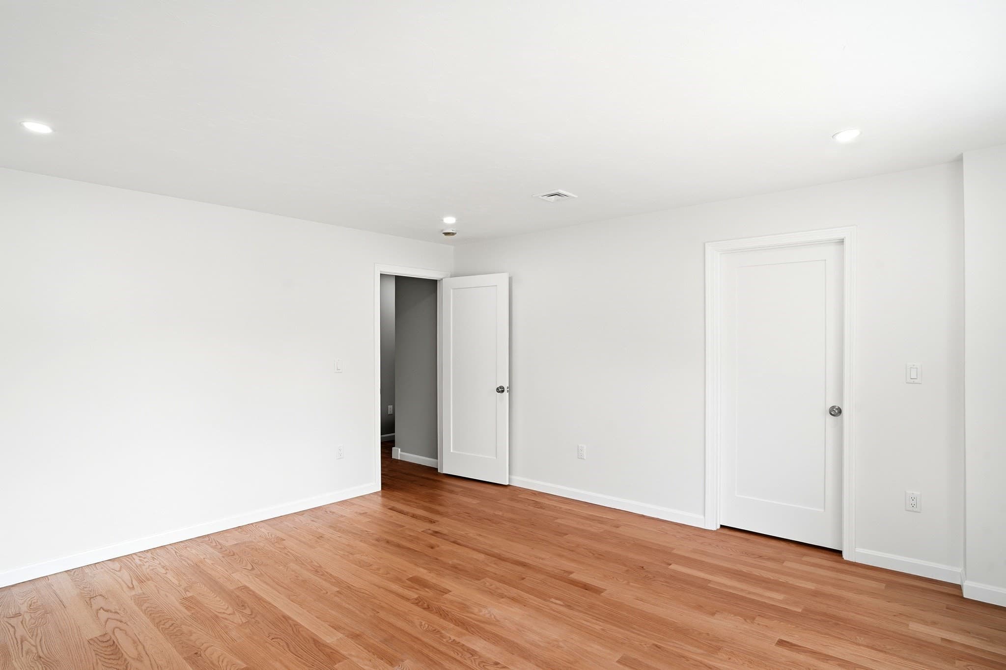 Condominium at 17 Crosby St # A, Webster MA 01570, photo 31 of 42