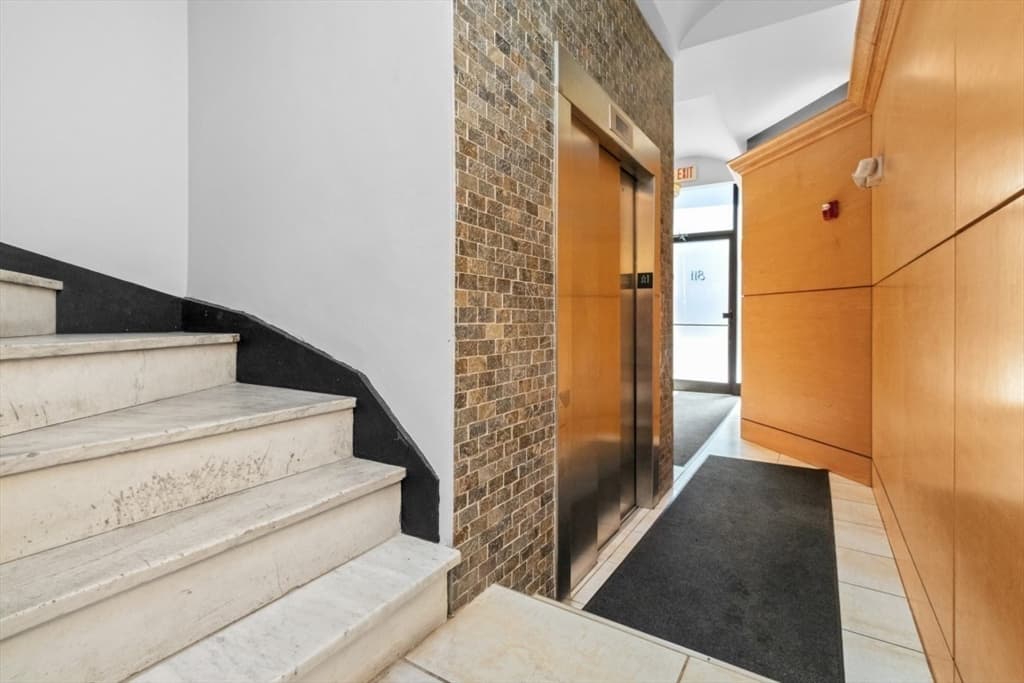 811 Boylston St, Boston MA 02116 photo 17