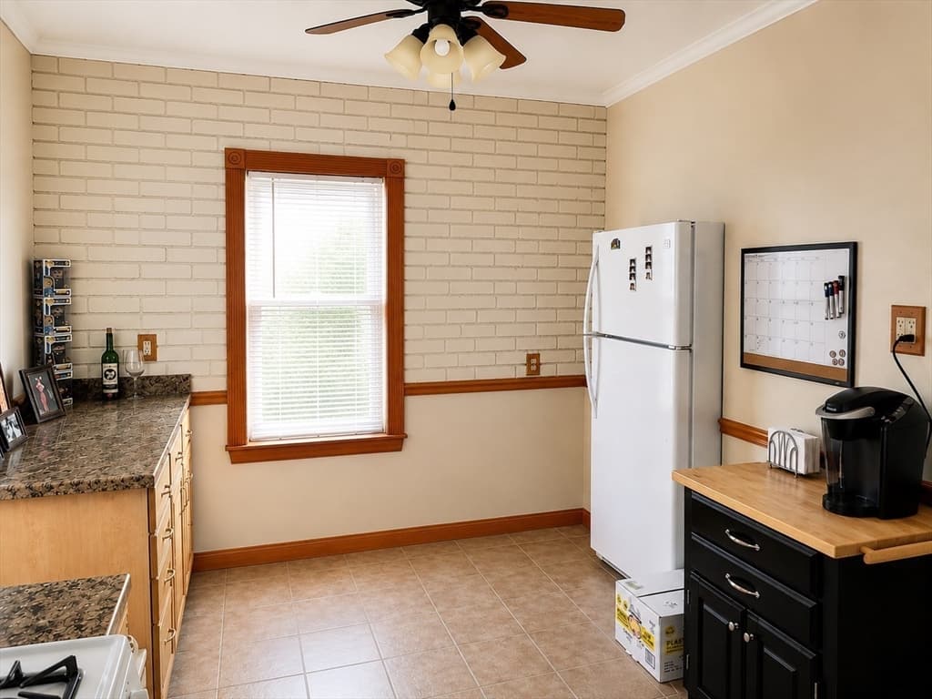 382 Main St, Dighton MA 02715 photo 11
