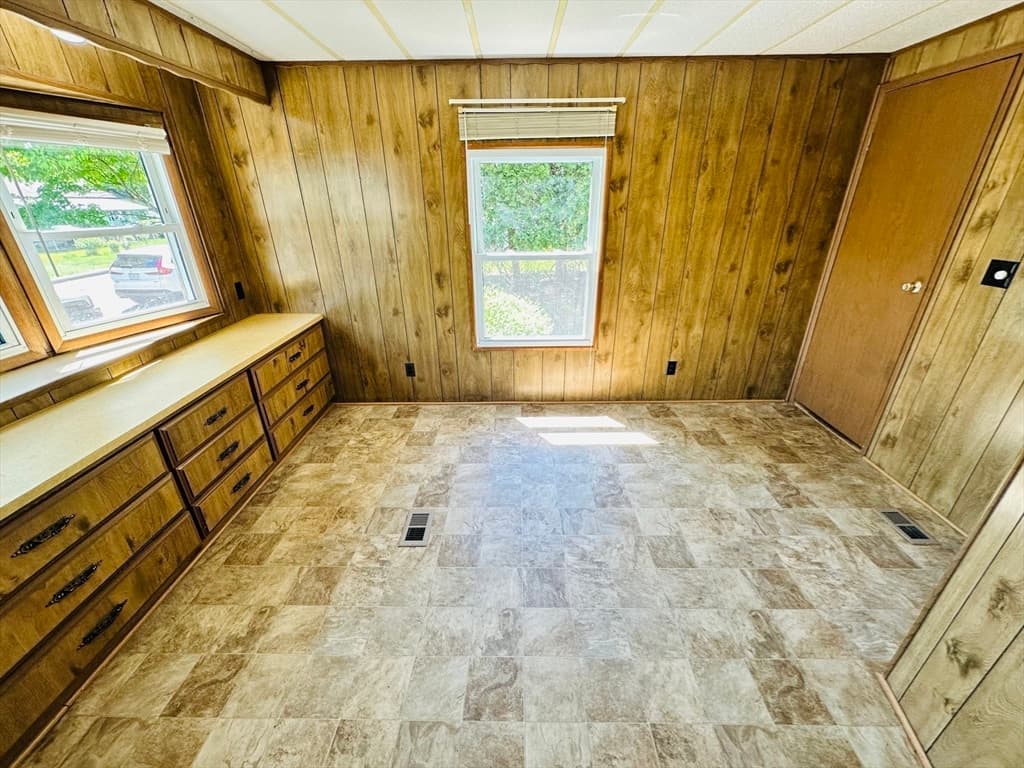 Mobile Home at 22 Contessa Dr., Springfield MA 01119, Springfield, photo 18 of 37
