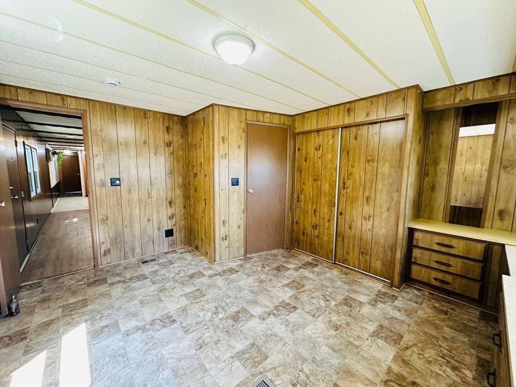 Mobile Home at 22 Contessa Dr., Springfield MA 01119, Springfield, photo 19 of 37