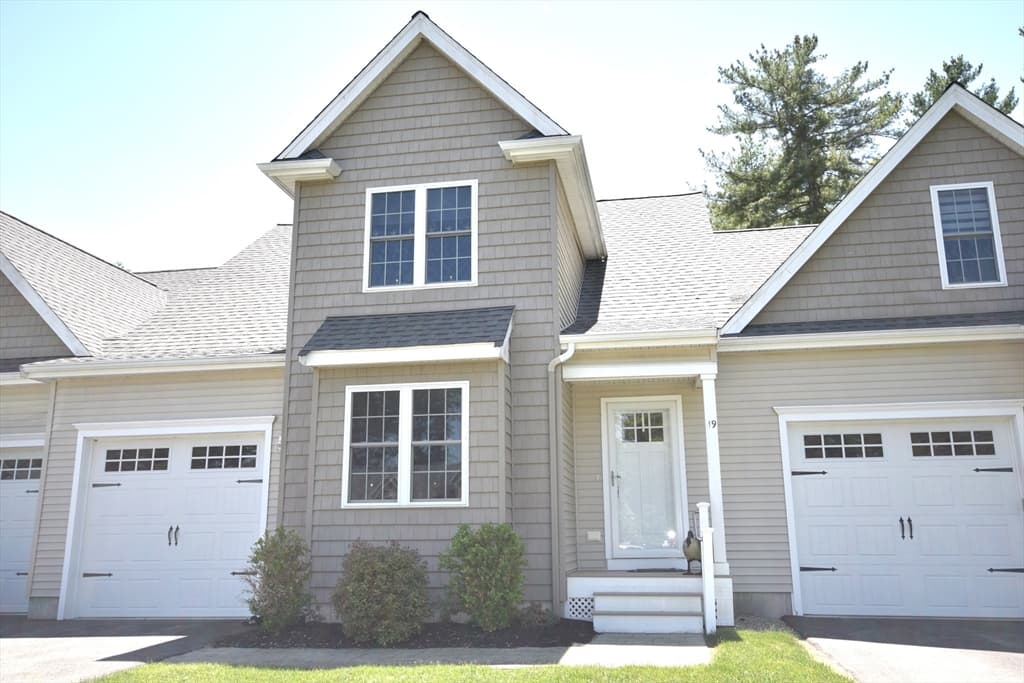 19 Santana Way # 19, Carver MA 02330