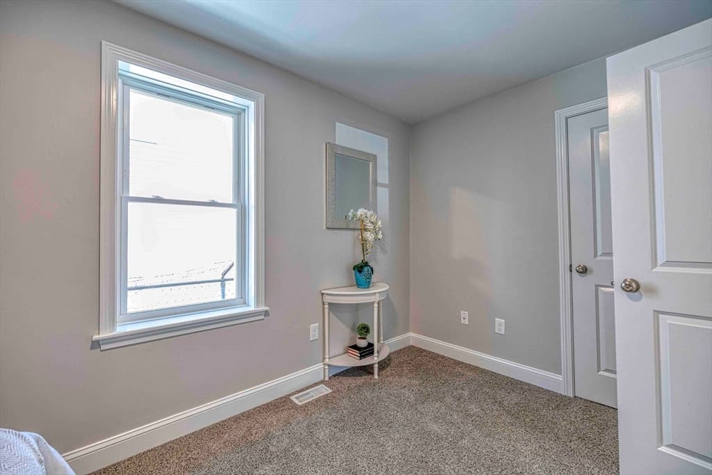 155 Mason St, Fall River MA 02723 photo 9