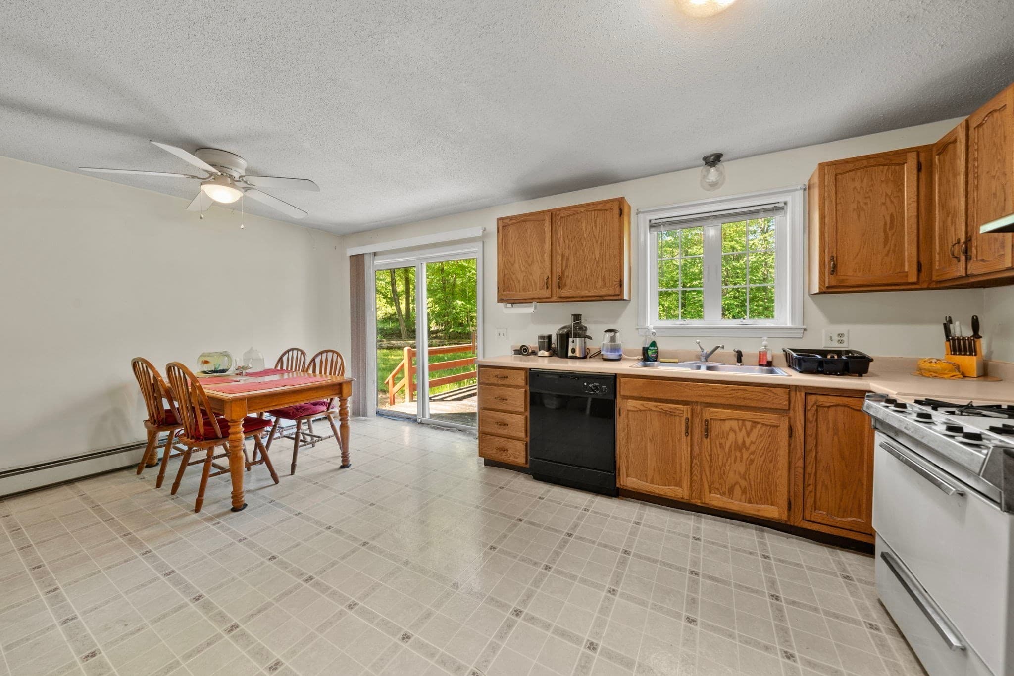 2 Family - 2 Units Side by Side at 577-579 Old Greenwich Plains Rd., Hardwick MA 01082, Hardwick, photo 15 of 28