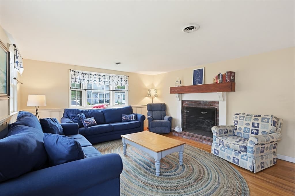 Single Family Residence at 10 Holiday Ln, Dennis MA 02639, photo 6 of 36