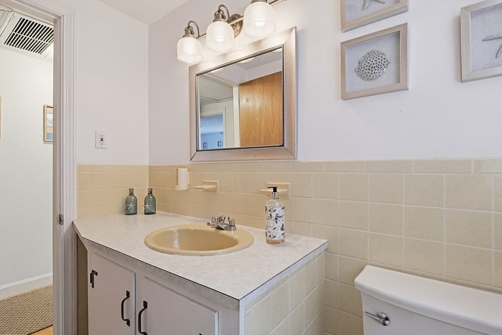 Single Family Residence at 10 Holiday Ln, Dennis MA 02639, photo 16 of 36