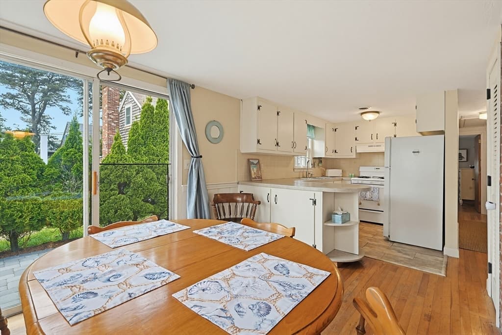Single Family Residence at 10 Holiday Ln, Dennis MA 02639, photo 12 of 36