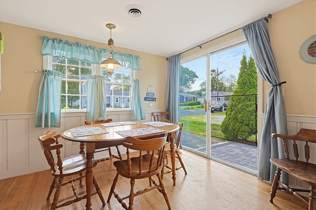 Single Family Residence at 10 Holiday Ln, Dennis MA 02639, photo 15 of 36