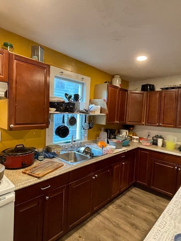 398 Union St, New Bedford MA 02740 photo 9