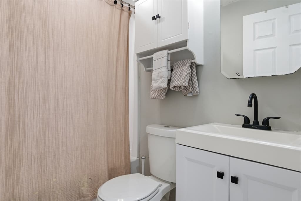 Condominium at 64 Foster St # 305, Peabody MA 01960, Peabody, photo 16 of 19