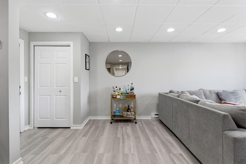 Condominium at 64 Foster St # 305, Peabody MA 01960, Peabody, photo 10 of 19