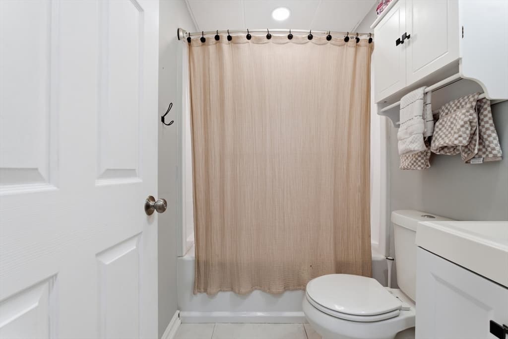 Condominium at 64 Foster St # 305, Peabody MA 01960, Peabody, photo 15 of 19