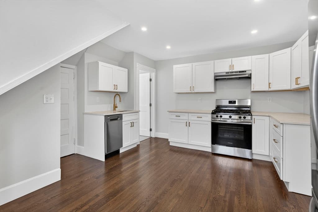Condominium at 21 Dunlap St # 3, Salem MA 01970, photo 4 of 21