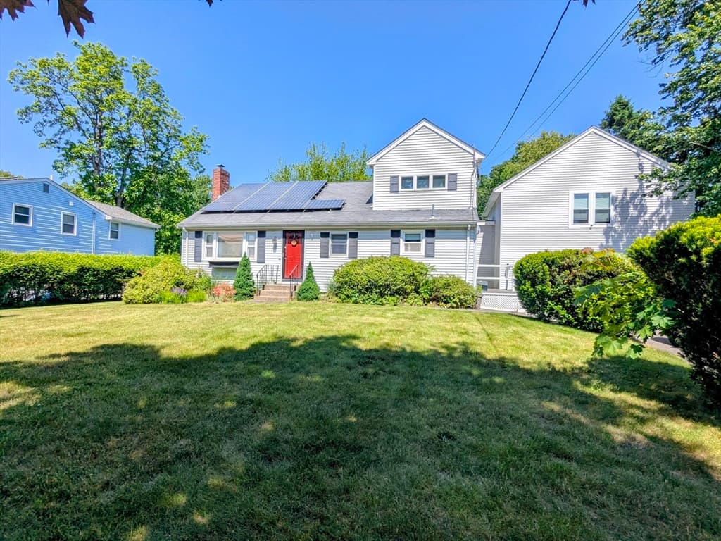373 Hancock St, Abington MA 02351