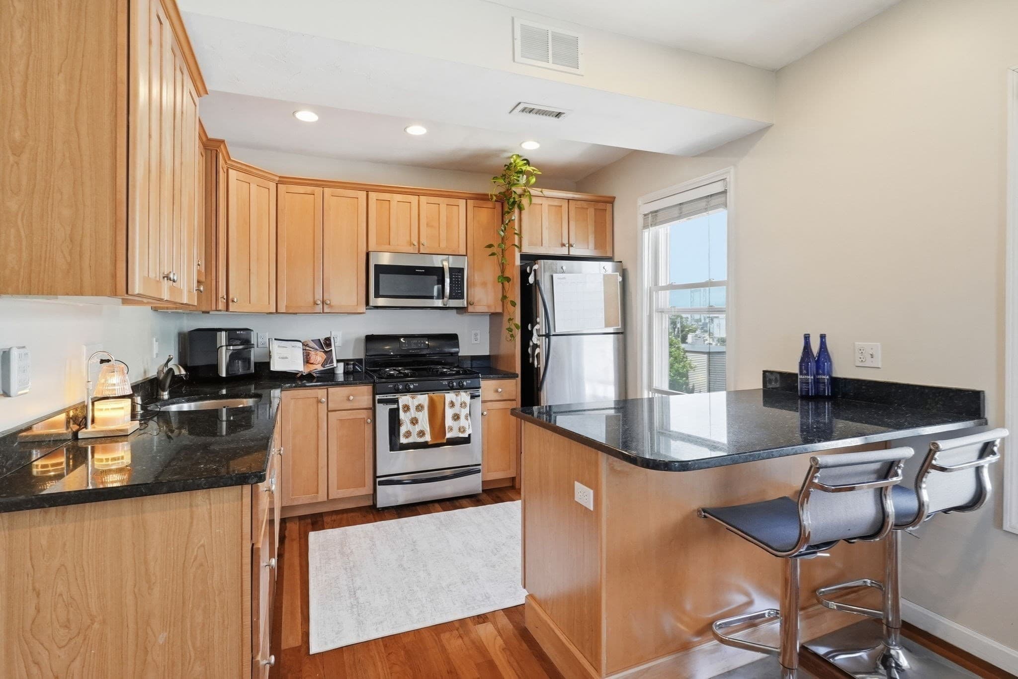 Condominium at 841 Saratoga St # 3, Boston MA 02128, Boston, photo 3 of 27