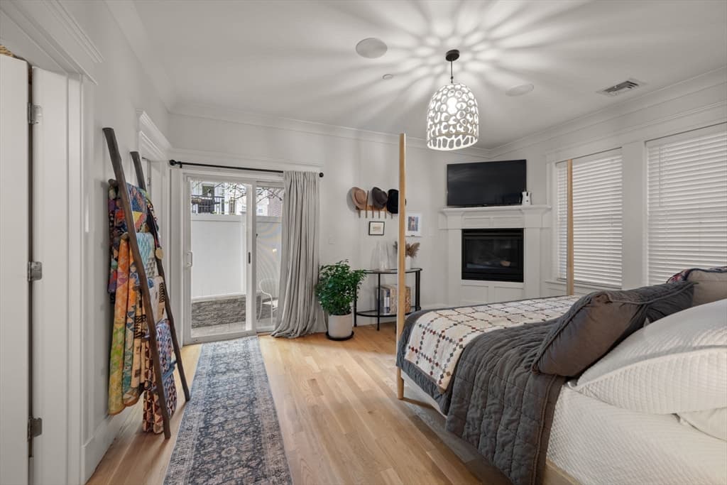 Condominium at 8 Manley St # 1, Boston MA 02122, photo 15 of 34