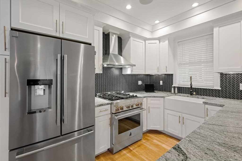 Condominium at 8 Manley St # 1, Boston MA 02122, photo 4 of 34