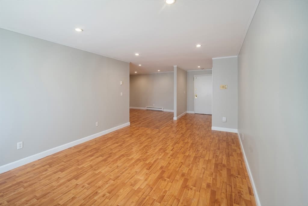 9 Weld St # 14, Framingham MA 01702 photo 2