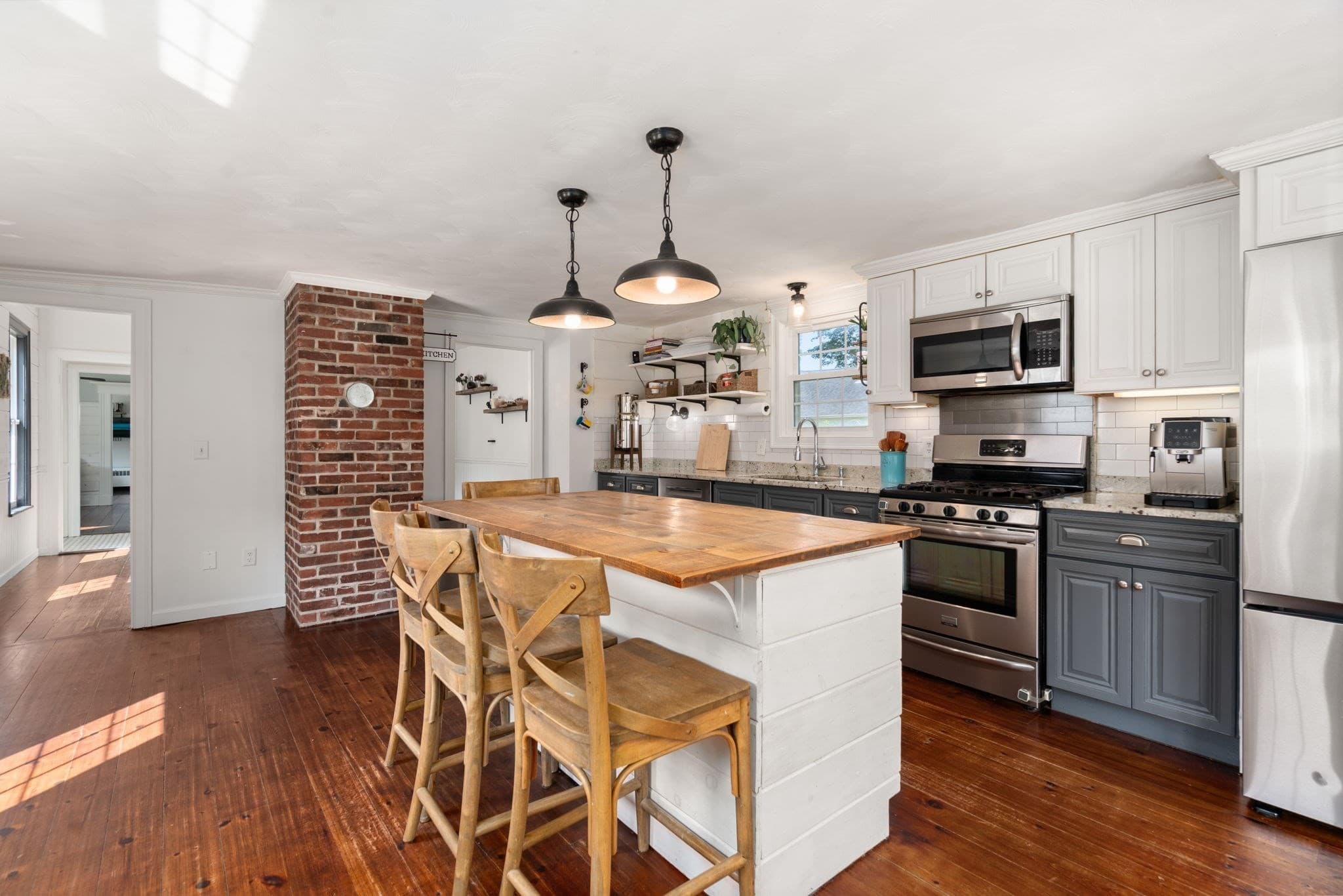 Single Family Residence at 20 Worcester St, Grafton MA 01519, Grafton, photo 6 of 39