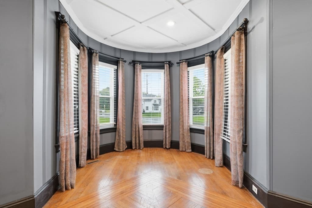 482 Holyoke St, Ludlow MA 01056 photo 7