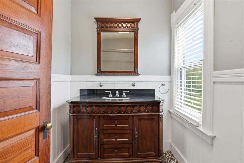 482 Holyoke St, Ludlow MA 01056 photo 33
