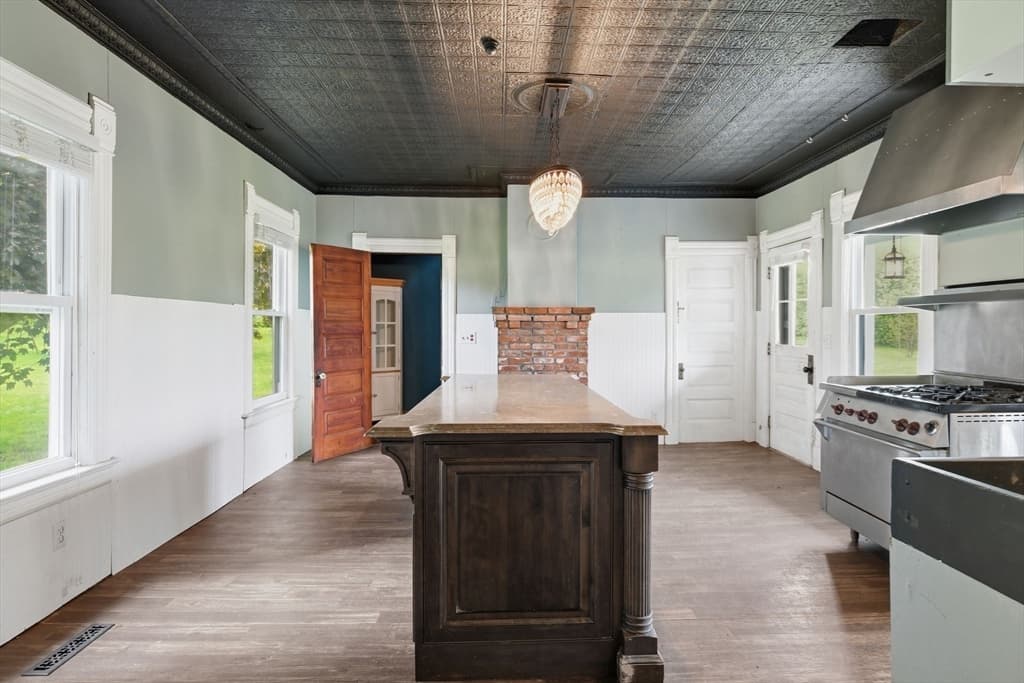 482 Holyoke St, Ludlow MA 01056 photo 19