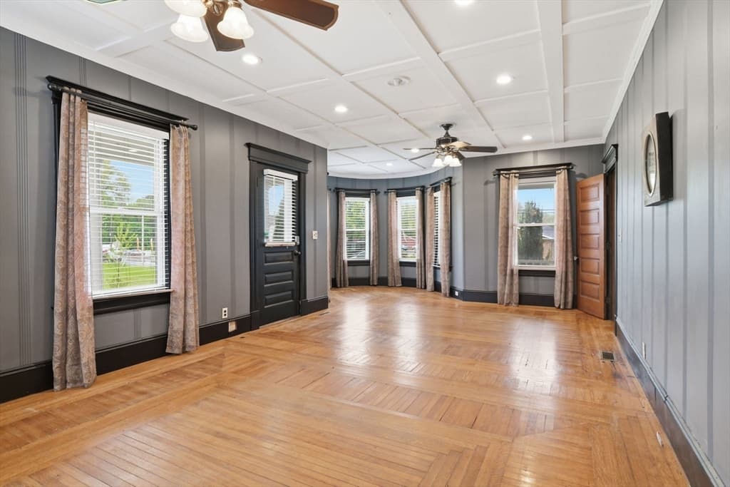 482 Holyoke St, Ludlow MA 01056 photo 8