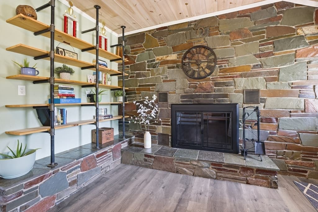 Single Family Residence at 8 Maple Rd, Westford MA 01886, photo 10 of 35