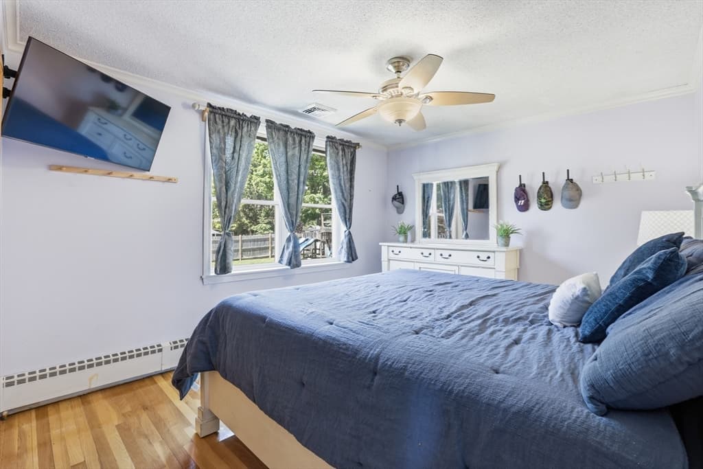Single Family Residence at 8 Maple Rd, Westford MA 01886, photo 14 of 35