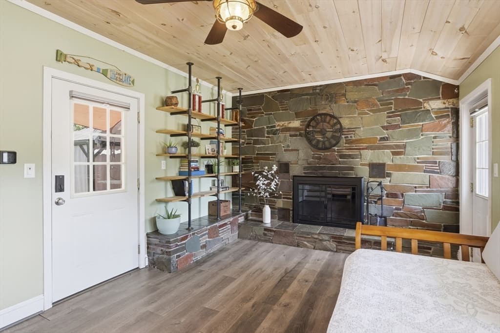Single Family Residence at 8 Maple Rd, Westford MA 01886, photo 11 of 35