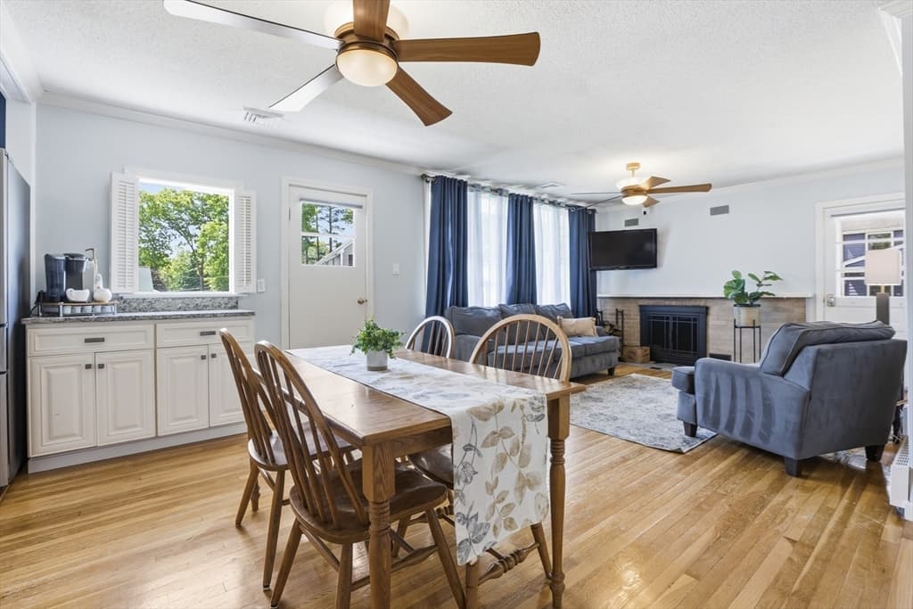 Single Family Residence at 8 Maple Rd, Westford MA 01886, photo 4 of 35