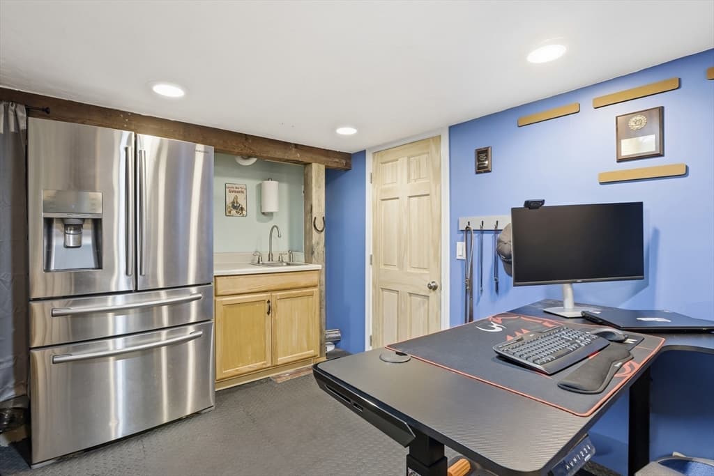 Single Family Residence at 8 Maple Rd, Westford MA 01886, photo 21 of 35