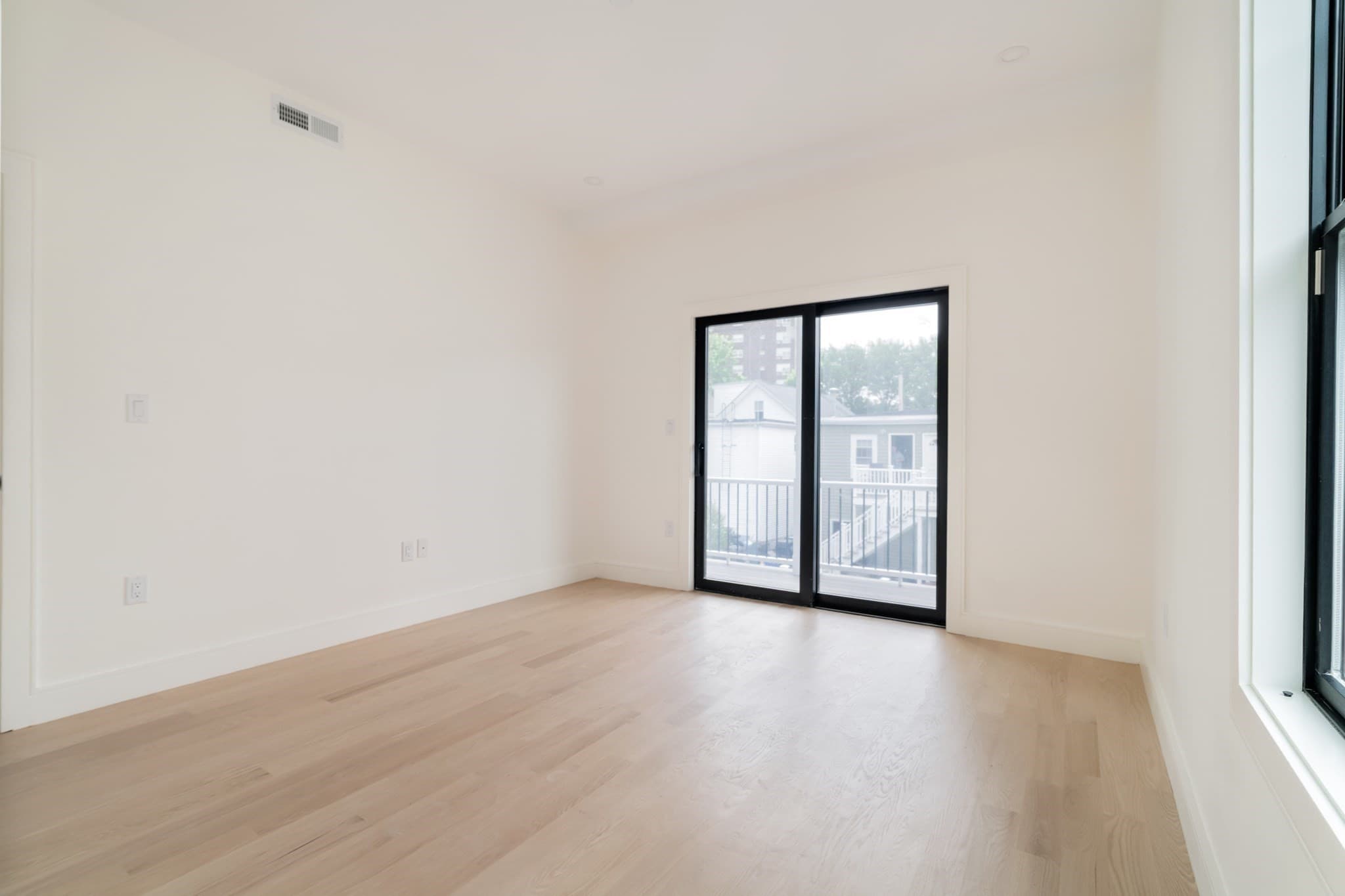 Condominium at 387 Norfolk St # 2, Cambridge MA 02139, Cambridge, photo 8 of 26