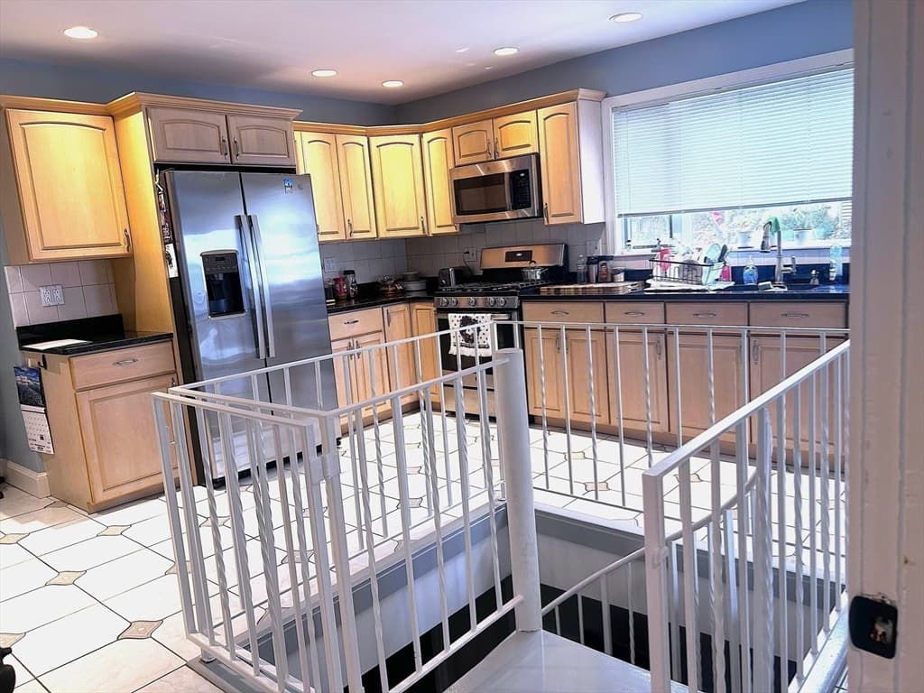 Multi Family at 10-12 Fairview Ave, Swampscott MA 01907, Swampscott, photo 17 of 37