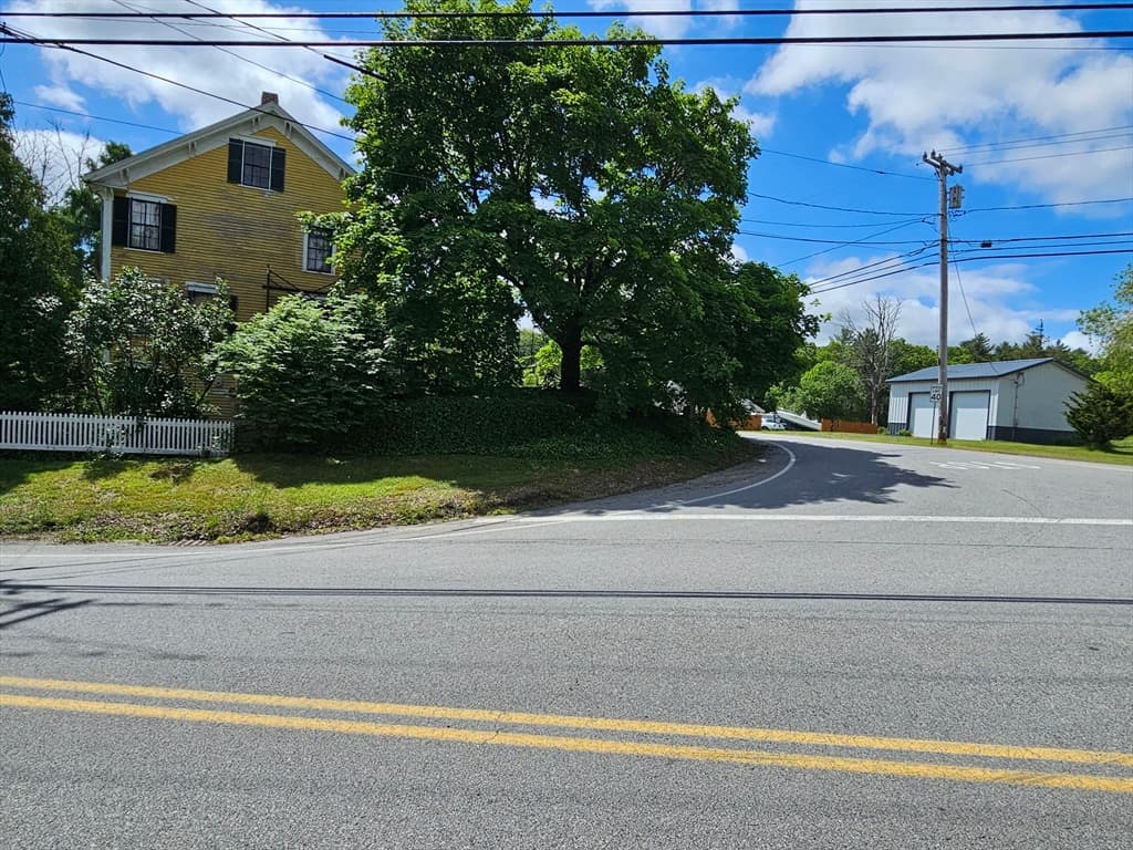 289 North Ave, Rochester MA 02770 photo 5