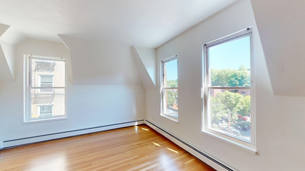 1575 Beacon St # 3R, Brookline MA 02446 photo 8