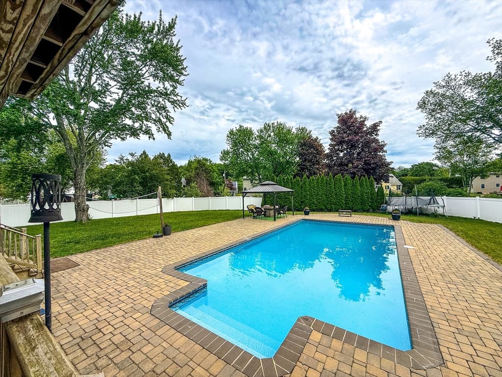 31 Jefferson Rd, Northborough MA 01532 photo 2