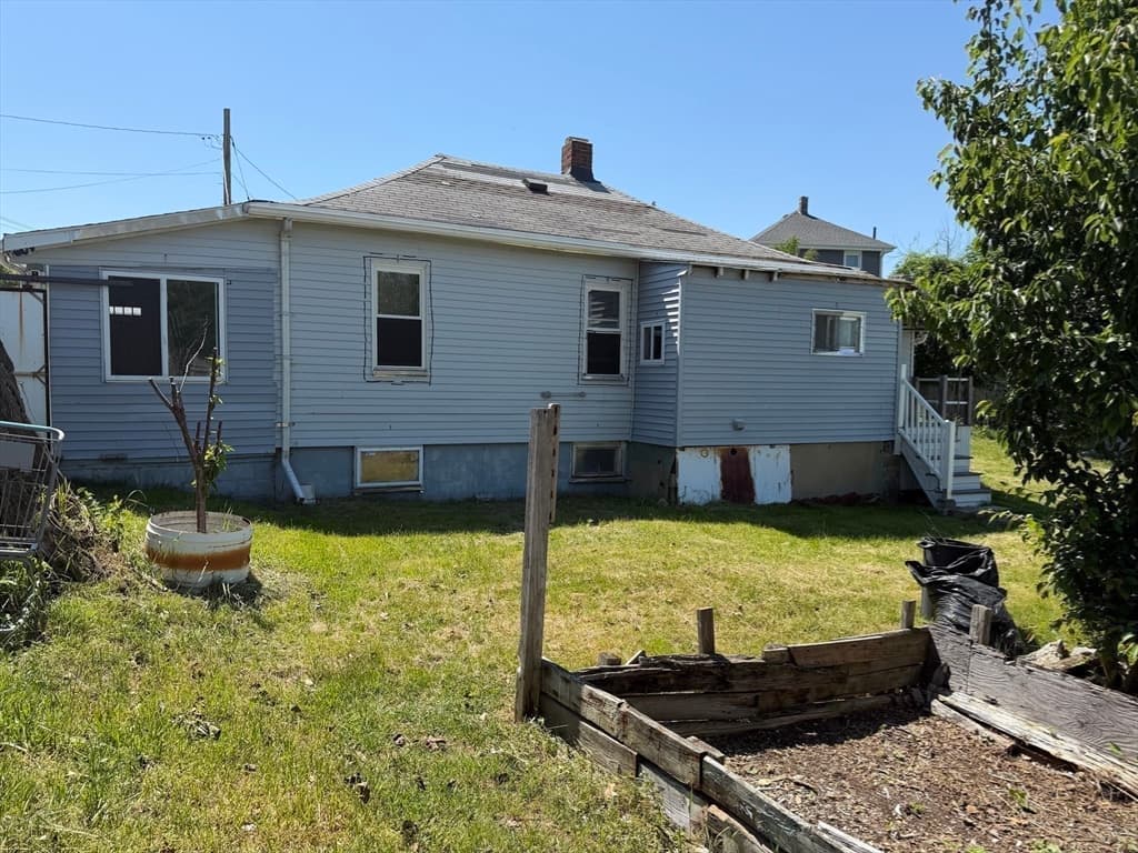 576 Sea St, Quincy MA 02169