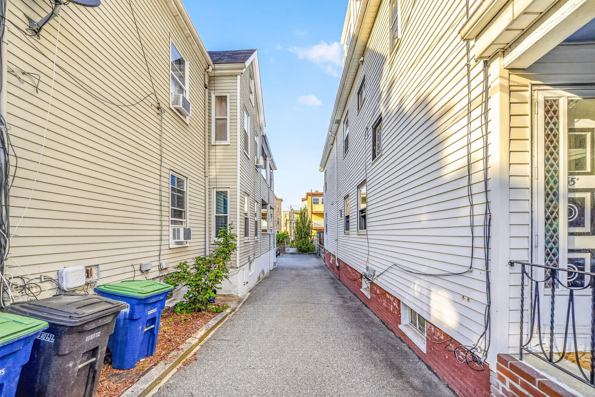 2 Family - 2 Units Up/Down at 39 Derby St, Somerville MA 02145, photo 4 of 38