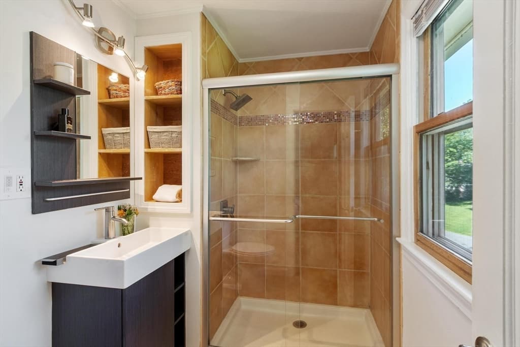 10 Lancaster Place, Andover MA 01810 photo 24
