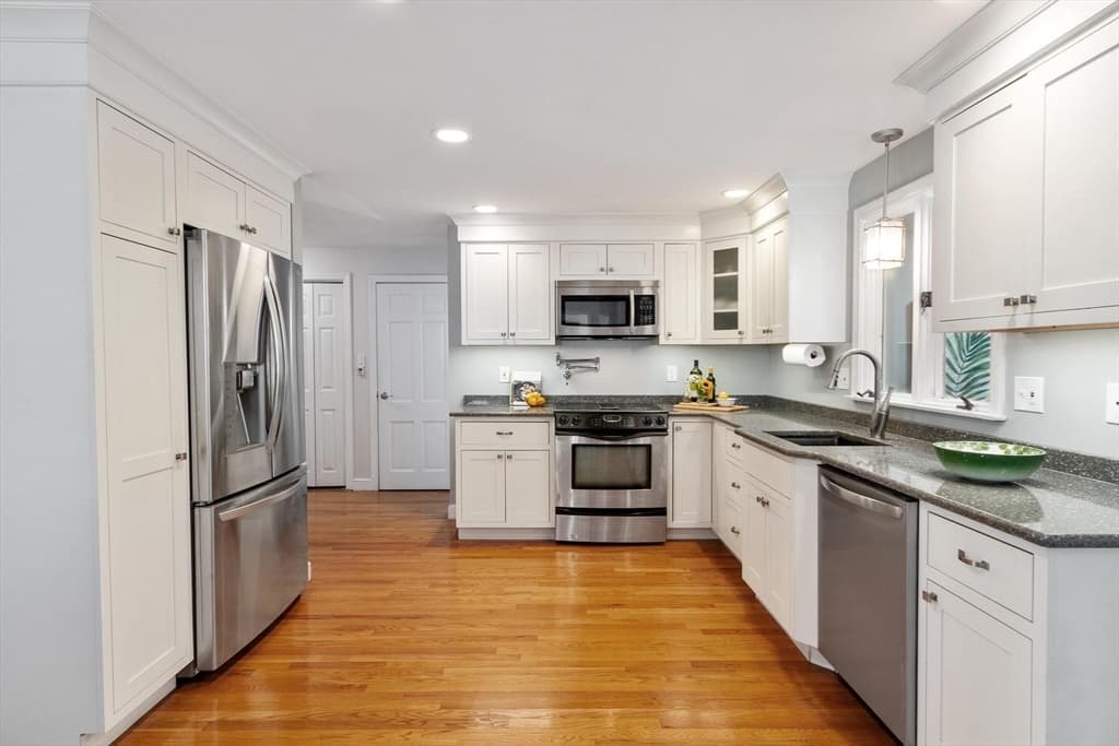 10 Lancaster Place, Andover MA 01810 photo 11