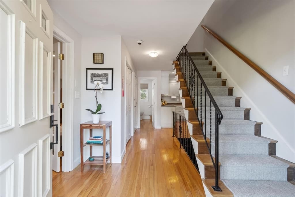 10 Lancaster Place, Andover MA 01810 photo 4