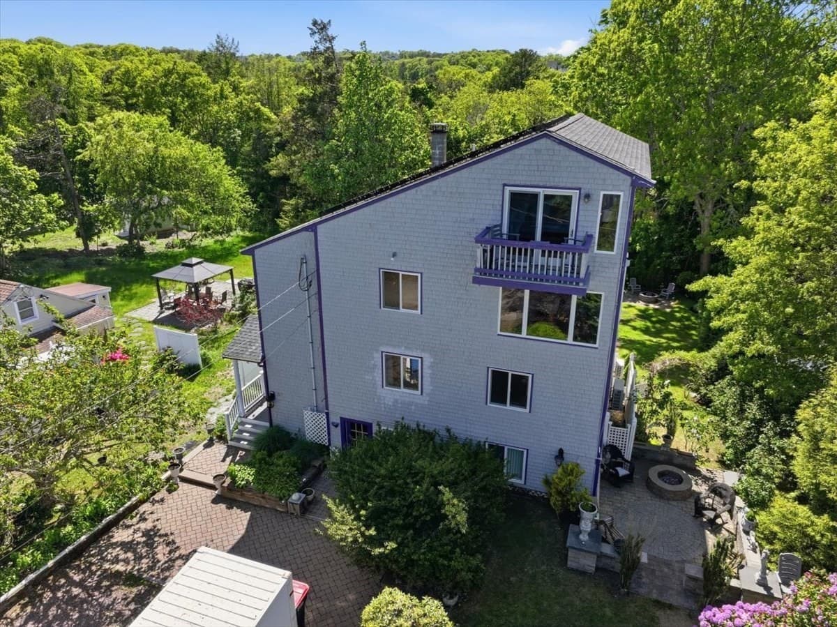 Single Family Residence at 92 Lookout Point Rd, Plymouth MA 02360, photo 6 of 42