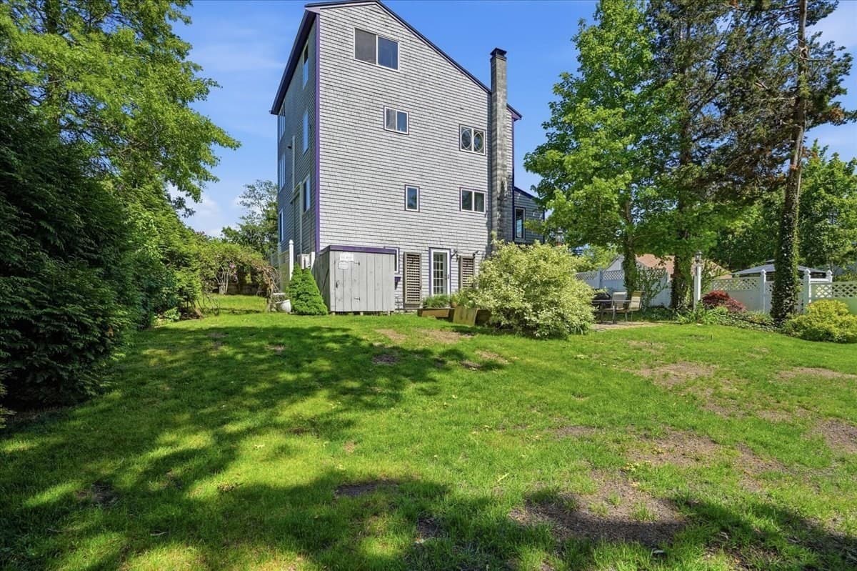 Single Family Residence at 92 Lookout Point Rd, Plymouth MA 02360, photo 12 of 42
