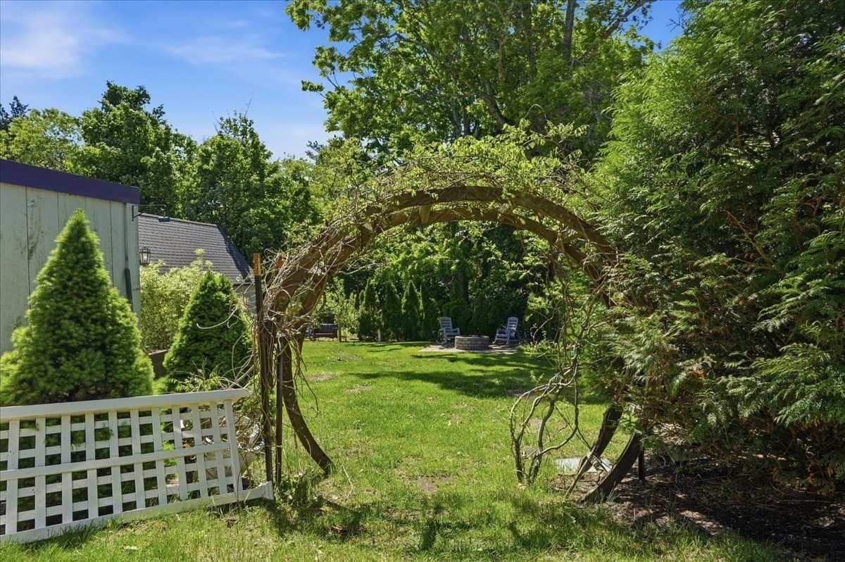 Single Family Residence at 92 Lookout Point Rd, Plymouth MA 02360, photo 14 of 42