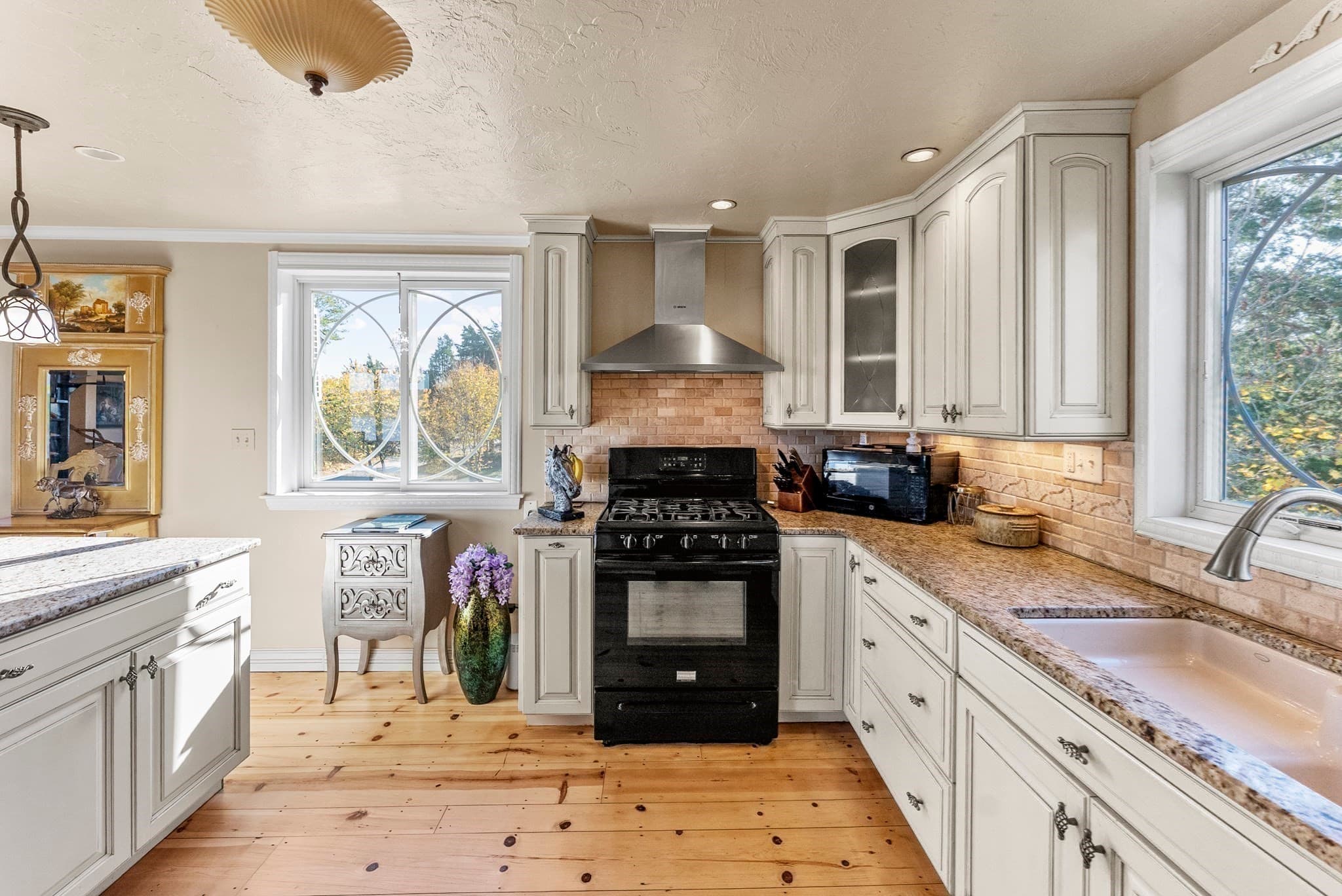 Single Family Residence at 92 Lookout Point Rd, Plymouth MA 02360, photo 18 of 42