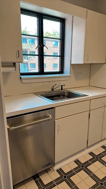 Condominium at 75 Strathmore Rd # 6, Boston MA 02135, photo 5 of 9