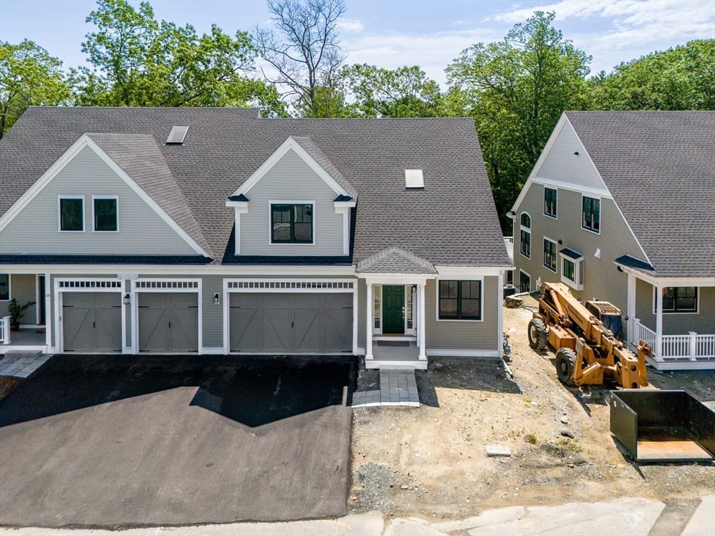 Condominium at 18 Talbot Lane # 18, Reading MA 01867, Reading, photo 32 of 33